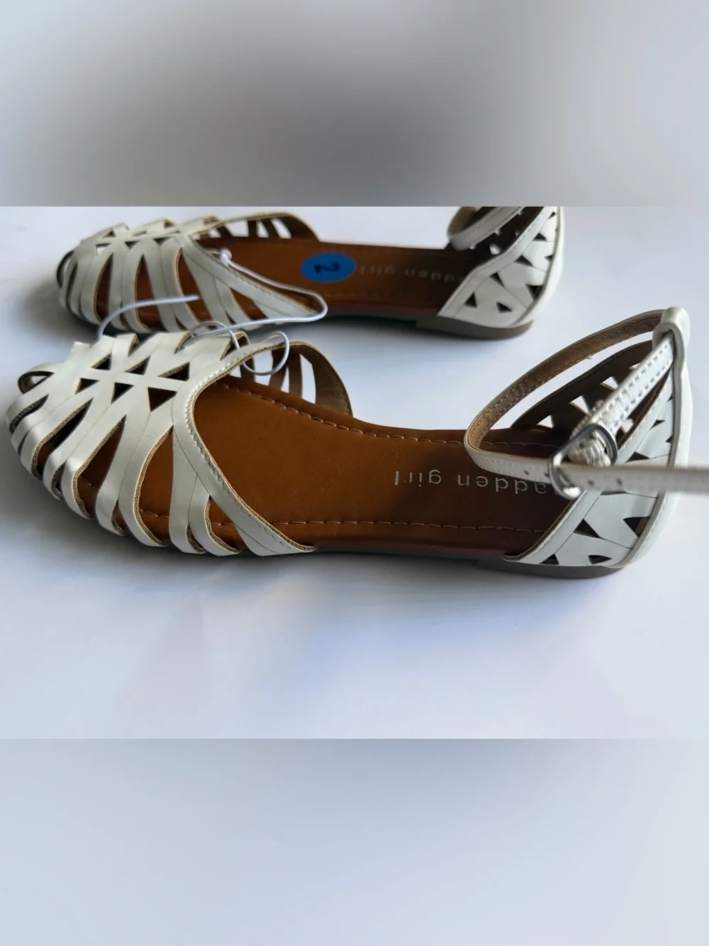 Madden Girl White Strappy Cutout Ankle‑Strap Sandals Size 2 Kids
